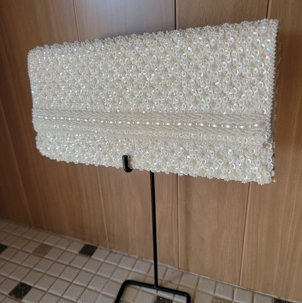Vintage Elegant Cream Beaded Sequined Clutch